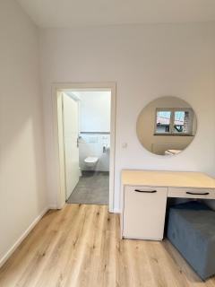 Hotelähnlich ausgestattete Zimmer mit eigenem Bad - 0