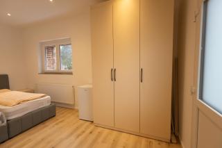 Hotelähnlich ausgestattete Zimmer mit eigenem Bad - 4