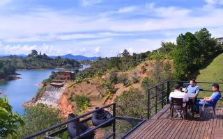 Vista de lujo al embalse guatape con Jacuzzi y Cerca a la piedra del peñol - 5