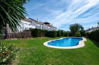 Sea View 4 BDRM Townhouse w Pool & Cinema - 6