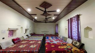 श्री गिरिराज भवन बंगाली आश्रम - 6