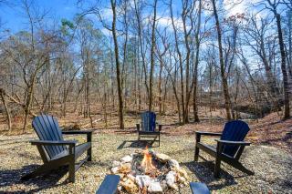 Pond Lily Creek - spacious couples cabin - hot tub - 3