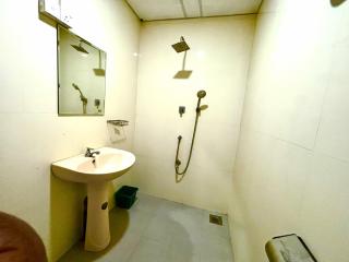 Dream View Hotel - 1