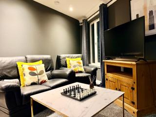 Balcony Flat Next to Stadium City Centre Sleeps 8 - 3