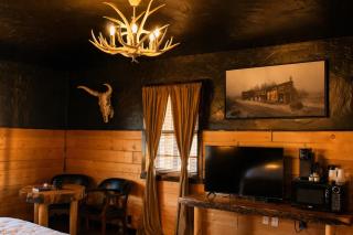 The Amoretti Hotel - 9