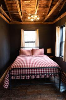 Route 66 Cabin Rentals - 3