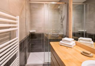 CASA-Grand Laus: Duplex familial sauna et jacuzzi - 4