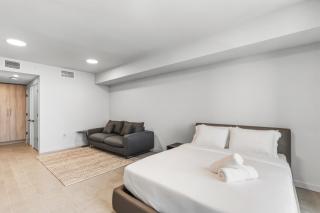 Stylish Studio in Downtown Close to Bayfront Park - 2
