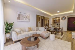 Luxury 10th-Flr Brookside Stay Expressway Views - 9