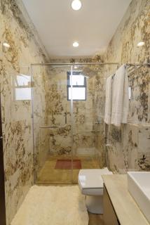 Luxury 10th-Flr Brookside Stay Expressway Views - 3