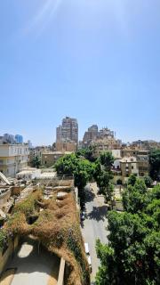 Cozy Zamalek Apt with Nile Glimpse and Prime Location - 3