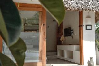 Mahalo Uraka Suite Private Pool and Kitchen - 4