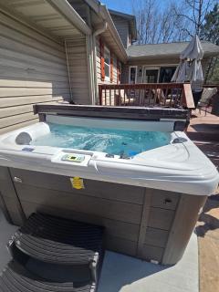 Dog-friendly 6-acre 5BR 3BA home, game room, deck, Wisconsin Dells 10min - 9