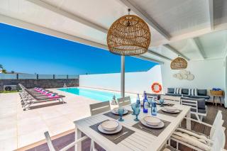 Villa Cala by Villa Plus - 4