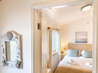 Beautiful Lodge Retreat - 3 Bedrooms - Sleeps 6 - 9