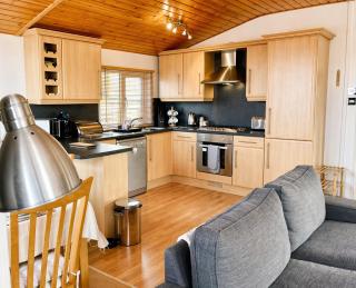 Beautiful Lodge Retreat - 3 Bedrooms - Sleeps 6 - 1