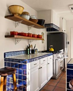 Hollywood Hideaway by Boutique - 7