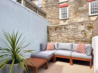 Palms 1 Log Burner Private Courtyard Parking Central Newquay - 3