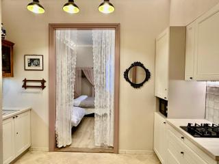 Sweet Home on the Rynok Square - Lviv - 4