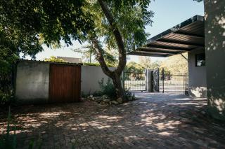 Lanzerac Escape - Wine, Trails & Mountain Views - 1
