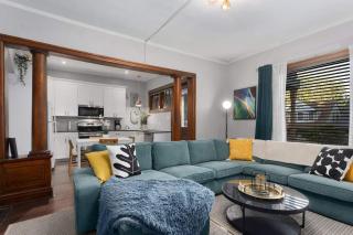 3 Bd In The Heart of KC! 09 - 0
