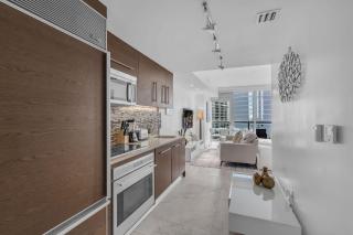 Icon Brickell Studio City Views Pool and Spa - 5
