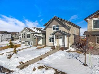 The Birch 3 BR Sleeps 7 8 min walk to the Lake - 4