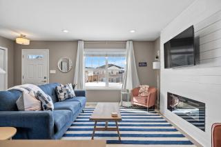 The Birch 3 BR Sleeps 7 8 min walk to the Lake - 2