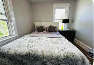 2BR Apartment near hospital - Heart of City - 2