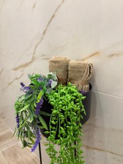 Stauroula & Thomas homes 2 - 8