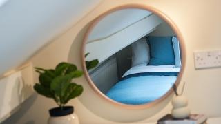 Stylish 4-Bed Home with Free Parking in Crookes - 3