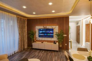 The Sunrise and the Sunset Apartment - 8