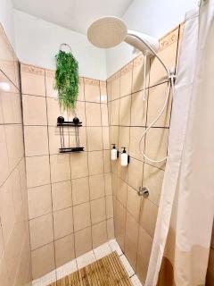 Central Loft with Terrace & Volcano View in Antigua - 4