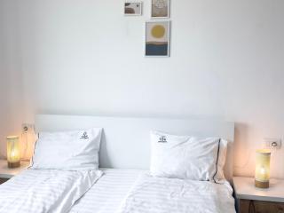 Tiara Beach Apartment - 2