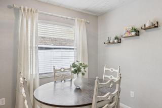 Quiet 3 Bed 2 Bath Retreat - 1