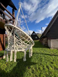 Căbănuțele de lângă râu - 5