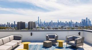 The Comfort, NYC Access, Partial Skyline View - 3