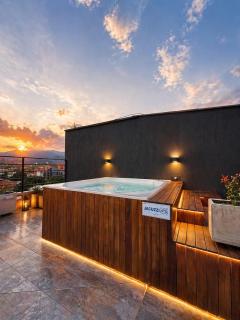 Alojamiento en Medellín, con Jaccuzzi en la terraza LOF By Roots Rentals - 7