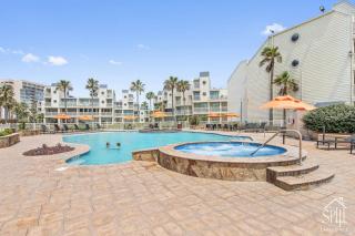 Bahia Mar Stylish Coastal Stay Steps to the Ocean - 2