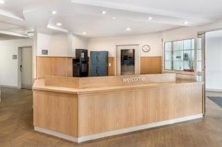 Sonesta Simply Suites Las Vegas Convention Center - 8