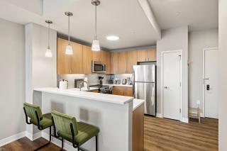 High-Rise Luxe NYC Skyline 1BR Rooftop&Gym - 9