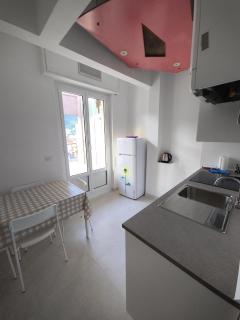 ATTICO SUL MARE con balcone sulla spiaggia e terrazza solarium di 25 mq - 2
