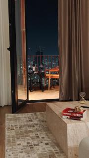 23rd Floor Skyline Apartment, Balcony Views - 3