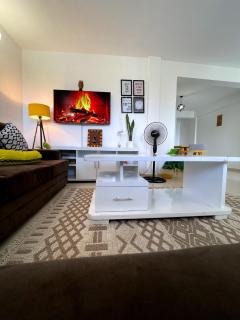 Bay Loft 1 Br Netflix Lake Views, Starlink - 5