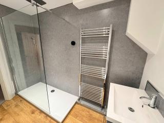 Luxury York City Centre Apartment - Walk to Train Station & Top Attraction - 3