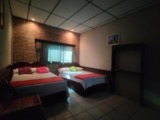 Hotel en Santa Ana - 2