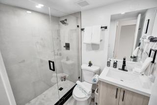 Chic South Beach 2BR 2BA 1 Min Walk to Beach 302 - 4