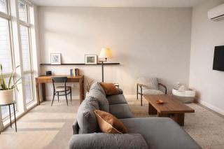 Walker's Point Apt with Gym and Balcony - Sleeps 4-5 - 7
