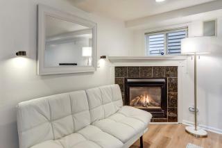 Walkable Green Lake Studio w/ Fireplace - 5
