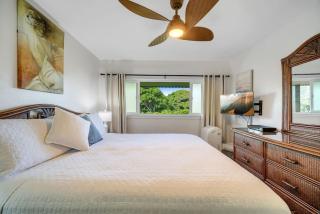 Oceanfront 1bd 1ba Walk to Shops Restaurants 215 - 6